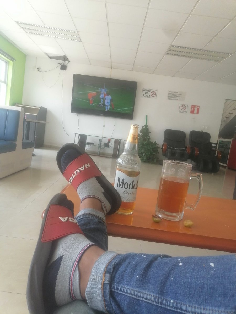 EdgarValencia84's tweet photo. #BenditaChampions @PSG_espanol  VS #Juventus https://t.co/JOvHkZRd7d