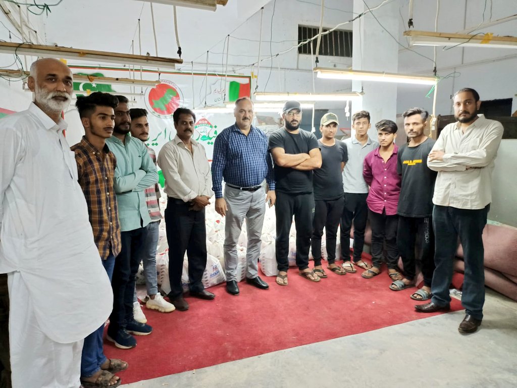 imrankh_06's tweet photo. یوسی5 میں نوجوان Mqm کے فکرو فلسفےسے متاثر ہو کر تحریک میں شامل ہوگئےArea Fb ٹاؤن ذمہ داران نے نئے ساتھیوں کو خوش آمدید کہا ان میں Psp سوشل میڈیا کے 
انس عمران عبدالروف سلام احمد محمد سہیل احمد دانیال ملک موجود  تھے ۔ اس موقع پر Fb Area ٹاؤن انچارج اراکین ٹاؤن کمیٹی بھی موجود تھی https://t.co/bcZFMEpC9b