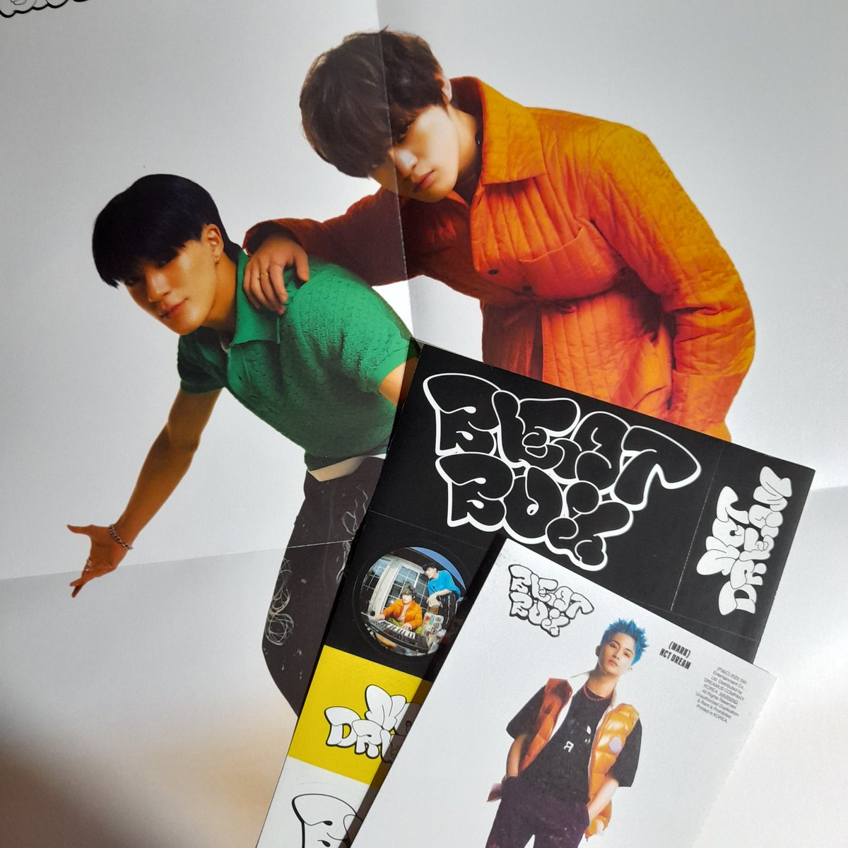 illibns's tweet photo. #mailsilli ๐ฎ
from @neodreamhaul ๐ค
Hello! Super late feedback since I just opened the album recently! Thank you so much for securing it, I got Jeno set!! For the first time ๐ฅน๐ฅน (Jenle for the poster) I'm really really happy! Will order again soon! #lostinneodream https://t.co/kBk76wWtQC