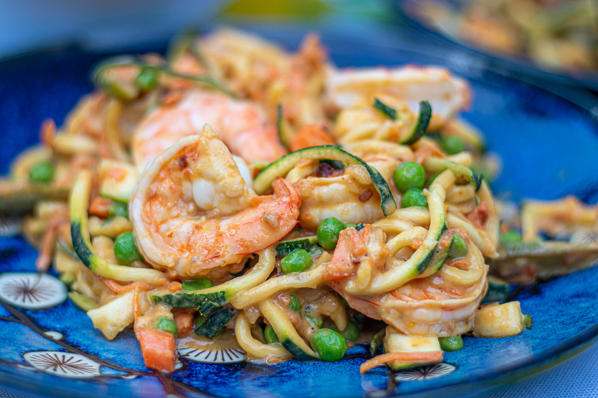 Bellylaughlive's tweet photo. Are you team Zoodle or team noodle??  I say Zoodles...when its Peanut Zoodles and Spicy Shrimp! 😀
https://t.co/lhICwKmGUV https://t.co/evSDdJiZqL