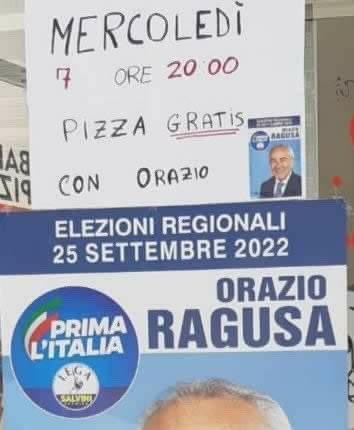 stanzaselvaggia's tweet photo. In Sicilia si fa campagna elettorale alla vecchia maniera. https://t.co/qnYMIb4uk1