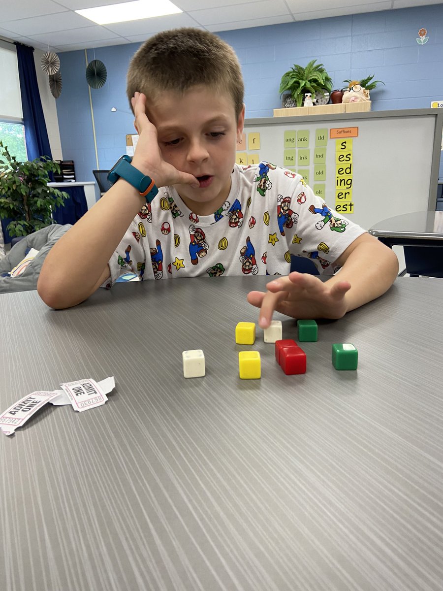 MrsMarshallB22's tweet photo. Working on phonemic awareness so we become a better speller! #ewpride https://t.co/JQbVk38fmu