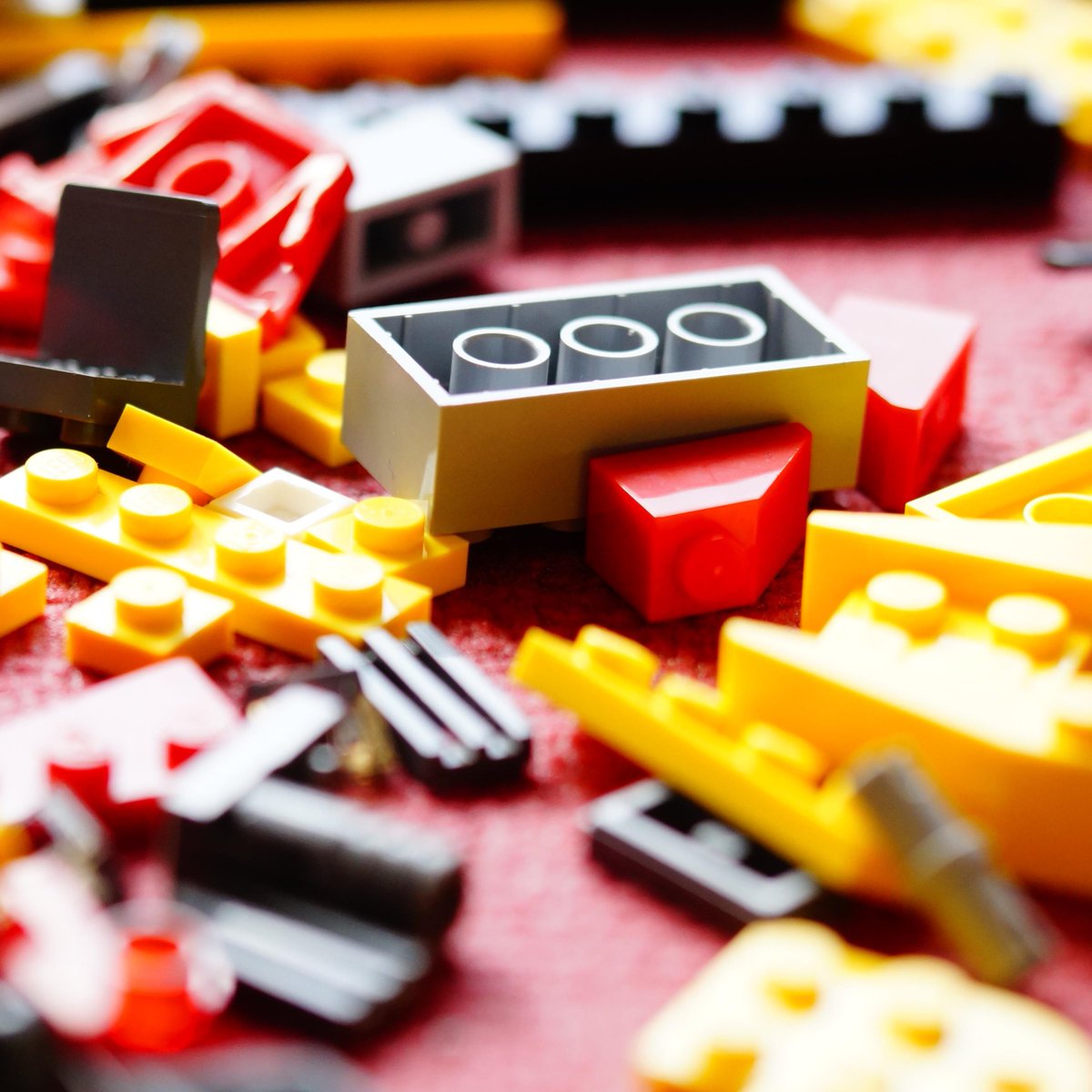 Crafty engineering projects 🧱Lego club, Mon 10 and 17 Oct ♻️Junk engineering, Thu 13 and 20 Oct 🧩The big puzzle, Sat 15 Oct 💻Code and fly a drone, Sat 22 Oct if-oxford.com @Oxonlibraries @TheDroneRules