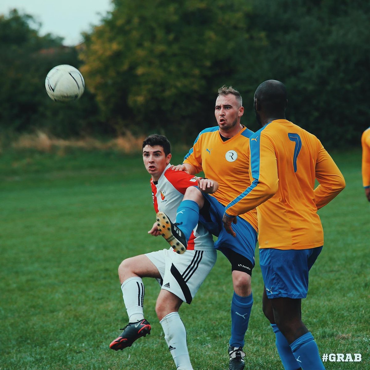 You can never get enough of Sunday league games, Love, Passion and Respect 📸 for @earlsmeadfootballclub