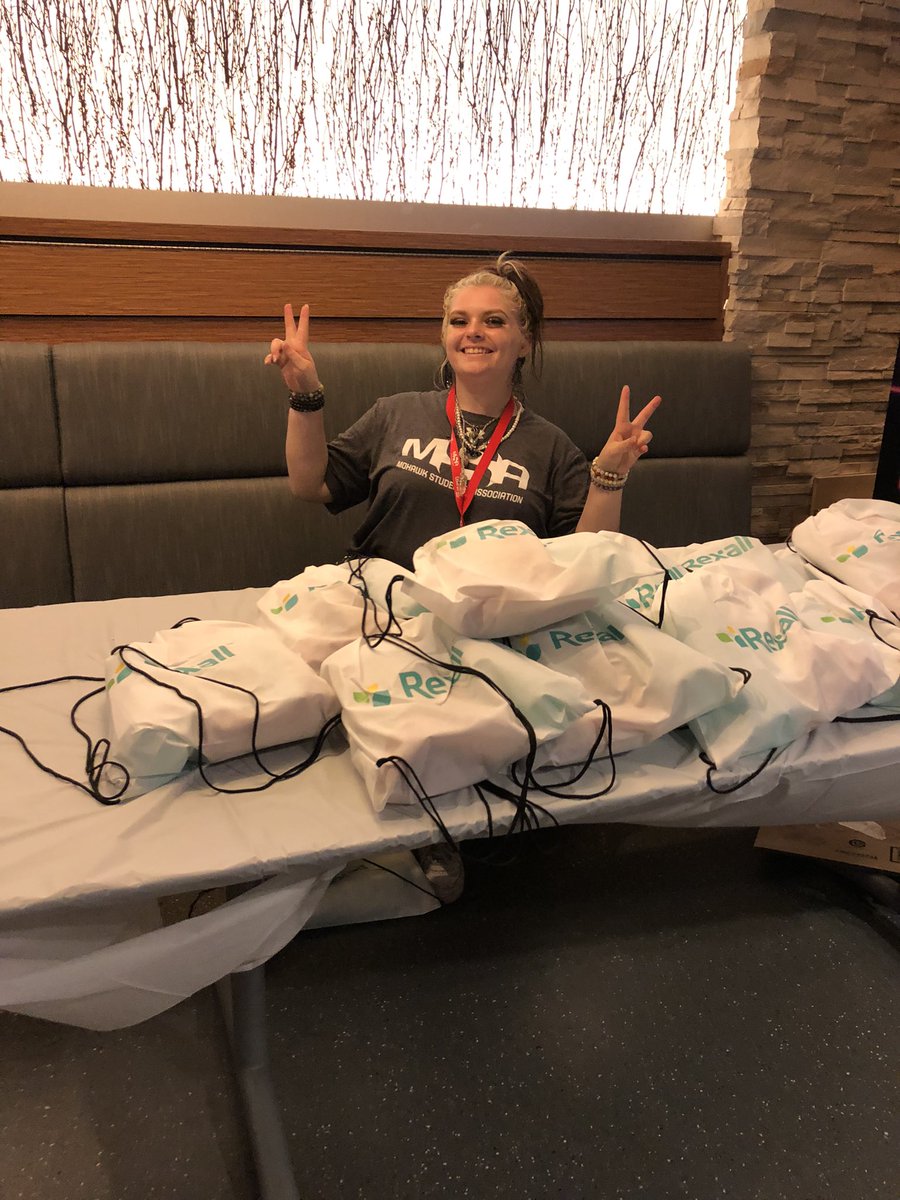 MSAmohawk's tweet photo. Day 2 of Welcome Week on Fennell Campus. Come visit us in The Arnie! 

#MohawkCollege #MSAMohawk #LeanOnWe https://t.co/O3JdAlNu33