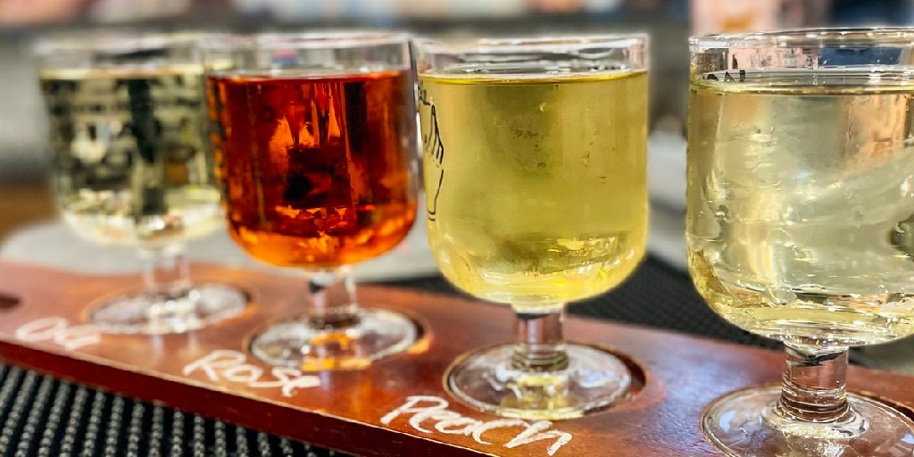 This is your reminder to slow down and enjoy a great meal and a flight of #jackshardcider.

#drinkcider #pickcider #ciderlife #cider #drinkapples #ciderlover