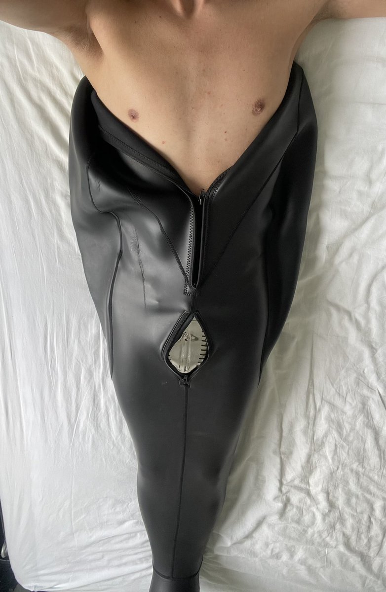 7 days locked 24/7 in the belt. Reaching the unavoidable “please put me in bondage for an hour or a full night and leave me without stimulation” horniness level 🤐