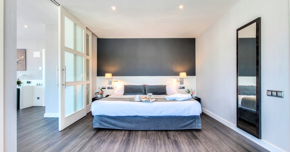 Hotel Calipolis tweet media