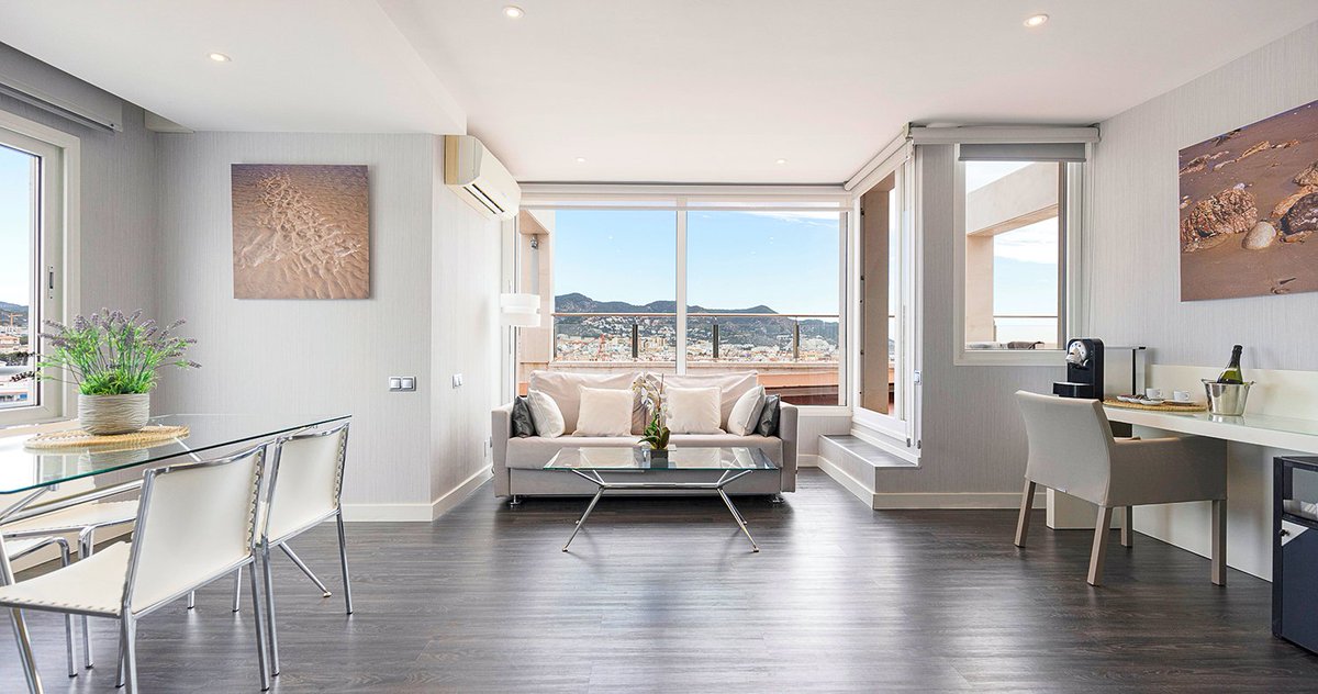 Hotel Calipolis tweet media