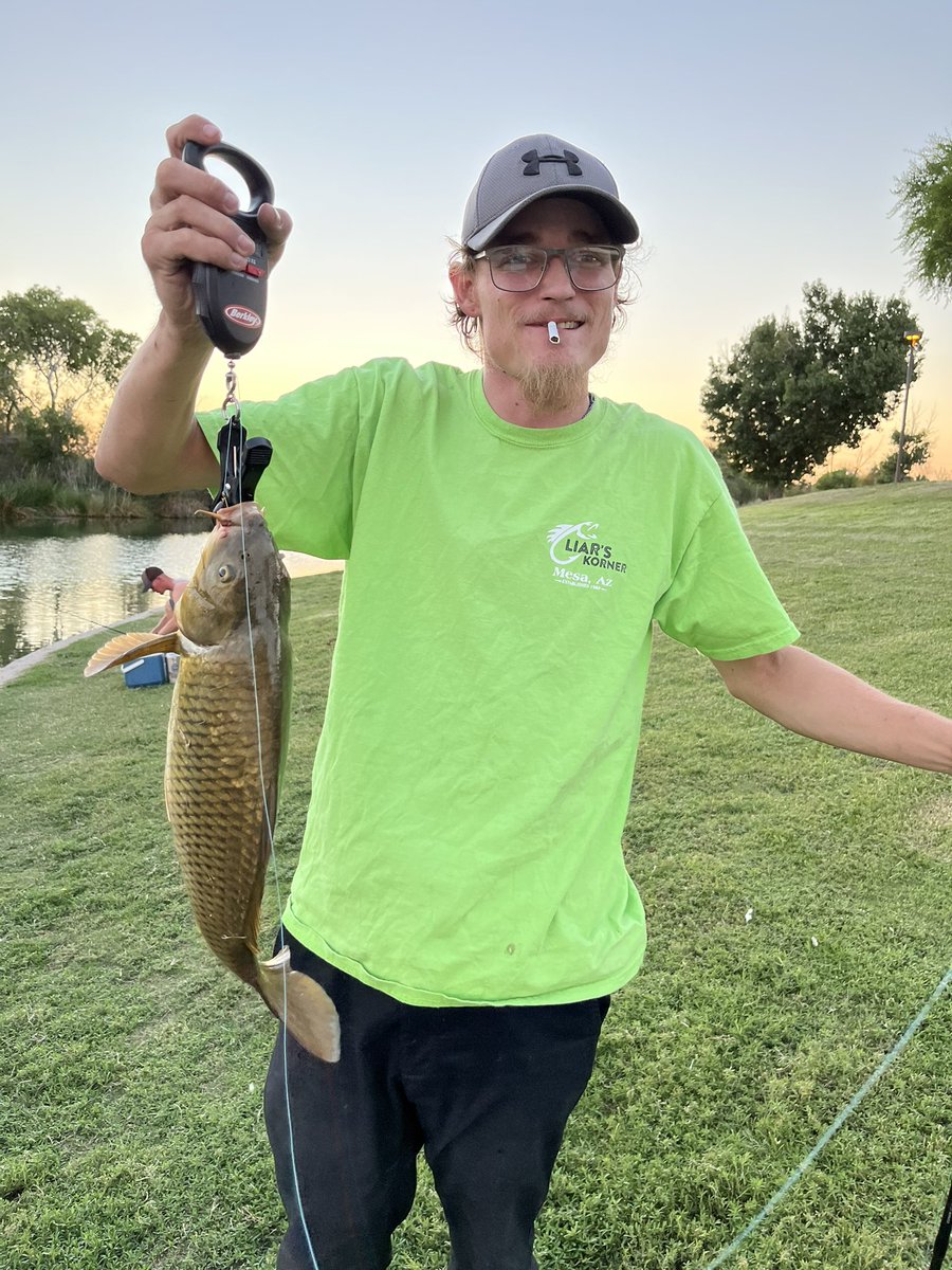 KnotTwinsFishin's tweet photo. Check out this 4 pound 4 ounce carp that Cris caught the other day! Not bad for his first one! https://t.co/Xljm419K4v