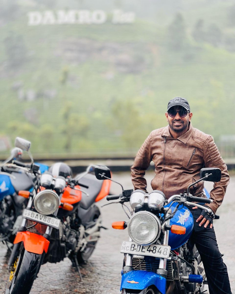 RushdyMansoor's tweet photo. Had a long Ride after age’s! #HondaHornet #Bikeride #SriLanka #HondaRacing https://t.co/jbiGmnkf3L