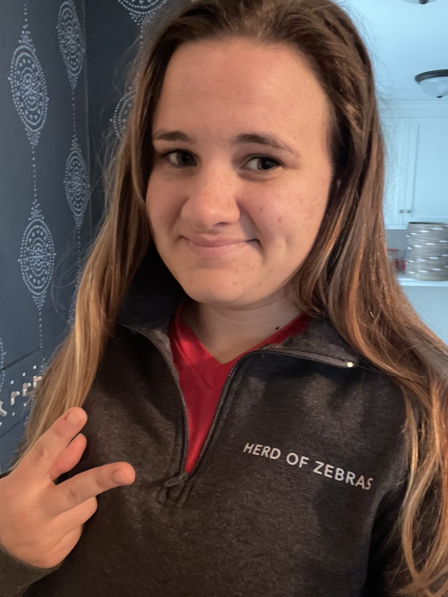 ItsSweetC's tweet photo. My family gets annoyed by the amount of graphic t-shirts or clothes representing organizations or fandoms. But I wear them because in some small way I feel apart of something when most of the time I donβt feel a part of anything. @shethority #hppride #WynonnaEarp #herdofzebras https://t.co/CZXge1sksu