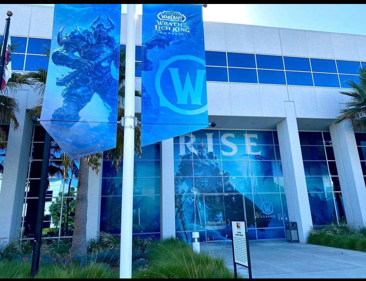TamplierPainter's tweet image. Blizzard designed the headquarters using my illustrations. It's very nice to see it!😃☺️😌