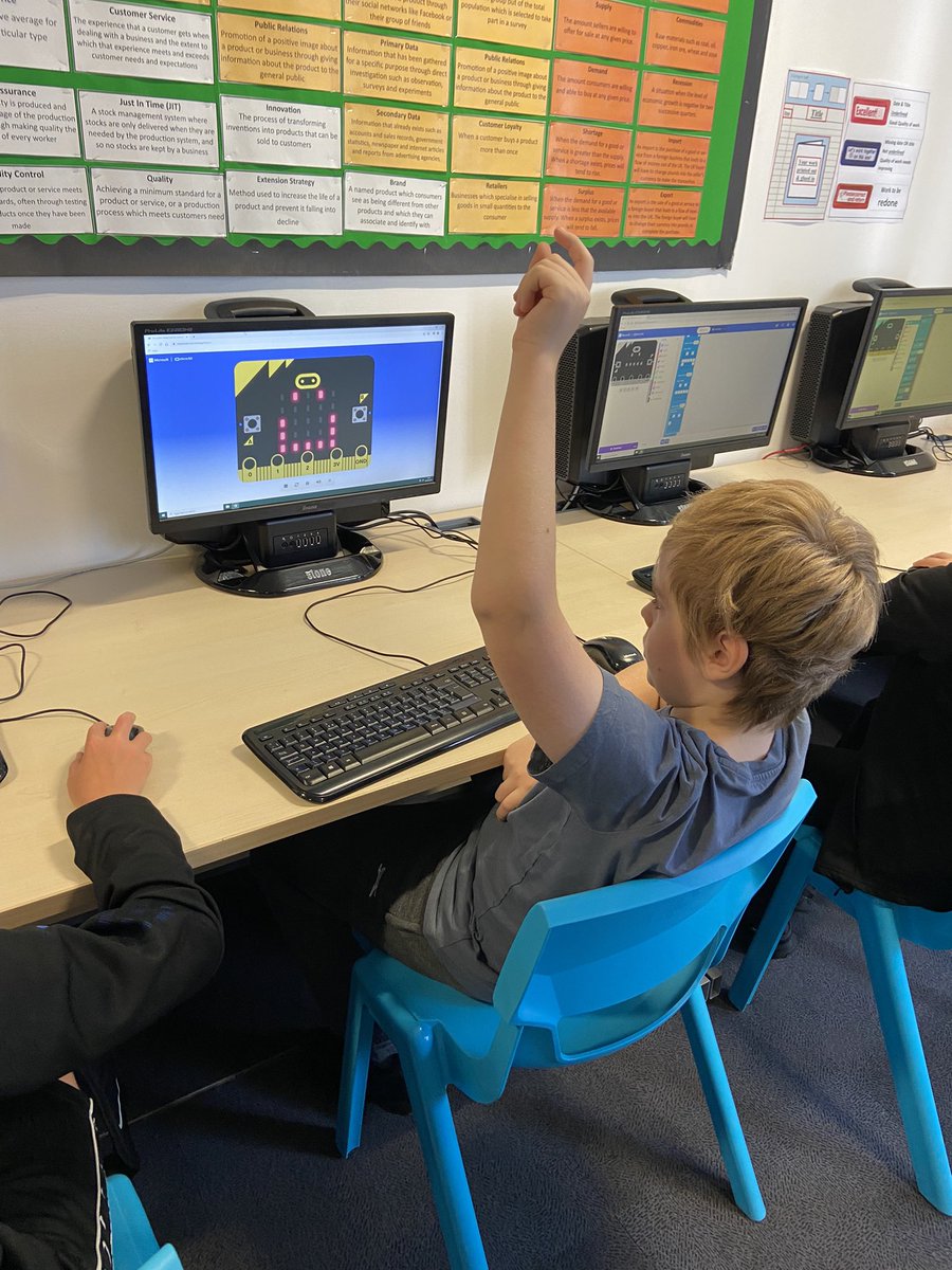 SharplesSchool's tweet photo. We’ve had a fantastic first day! We have some amazing students to welcome to Team Sharples this year! https://t.co/OnJIPdIrrD