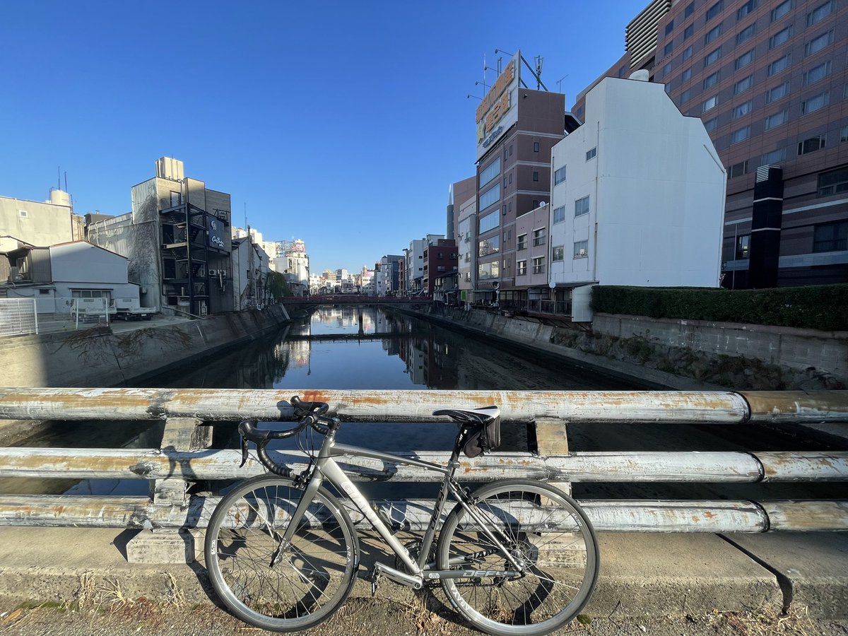 fu_ji555's tweet photo. 本日、糟屋郡粕屋町長者原にある伊賀駅に自転車を停めていましたが、チェーンを切られて盗まれました…
ジャイアントのdefy3で、色はグレーです。
写真をつけておきます…
何処かで見られた方がいましたら、お知らせ下さい。
ご協力下さいます様、何卒宜しくお願いします。
#拡散希望 https://t.co/iHQLlG2dGs