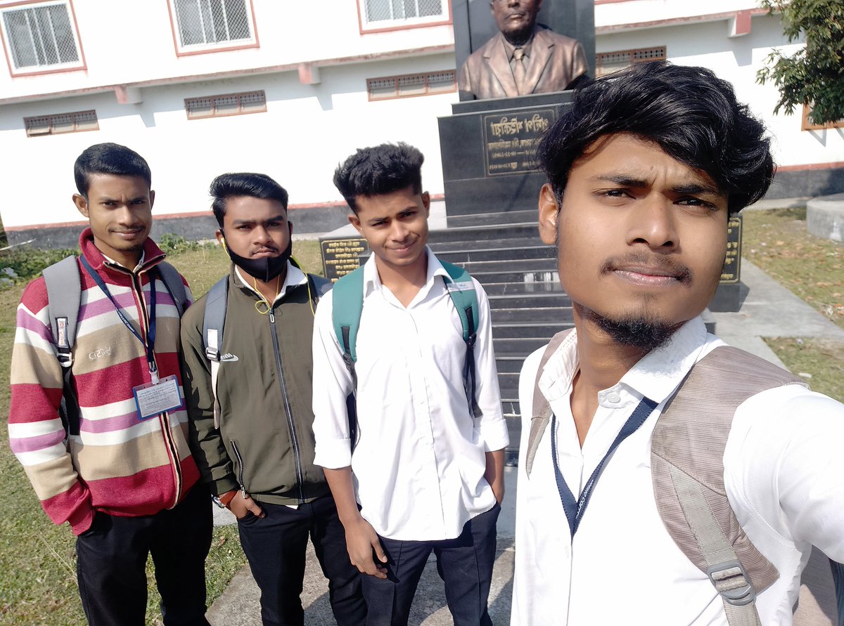 HiqulC's tweet photo. #Dhingcollege_😍😍😍 https://t.co/wBq2K9IXhe