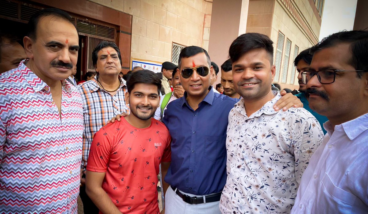 BytesTherapy's tweet photo. Felicitation Ceremony of "Operation #SurakshaChakra" : A vision for Fearless Girls &amp; Women. Dr.Neeraj K Pawan Sir @PawanNeeraj (Divisional Commissioner, Bikaner), Devendr Bishnoi Sir (IPS) @dkbipsraj were present on this occasion. 
#BytesTherapy #KrishanKantChura #Selfdefence #KK https://t.co/jQjKsAmgFD