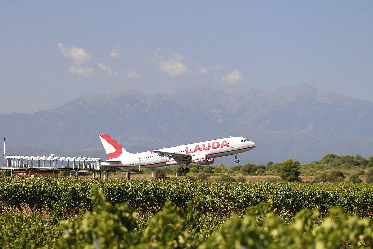 hydra_66's tweet photo. #CielDu66 #VORchallenge
#Ryanair ร #Perpignan ce mardi #LaudaAir https://t.co/tORugroUyy