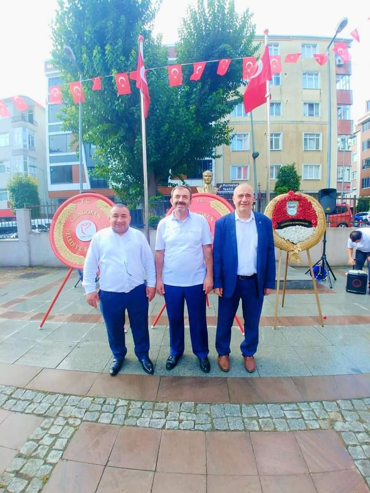 #30AğustosZaferBayramımızkutluOlsun 
#Güngören #ilçemiz'de @GungorenKym #30Ağustos #ZaferBayramını 
@AkPartiGngren İlçe Yönetim kurulu
#Başkanlarımla @Gungorenbld #Başkanım  @Bunyamindemirdr  #AkpartigüngörenMerkezMahallesi #Teşkilatımızla #birlikte #Katılım #sağladık #Hedef2023