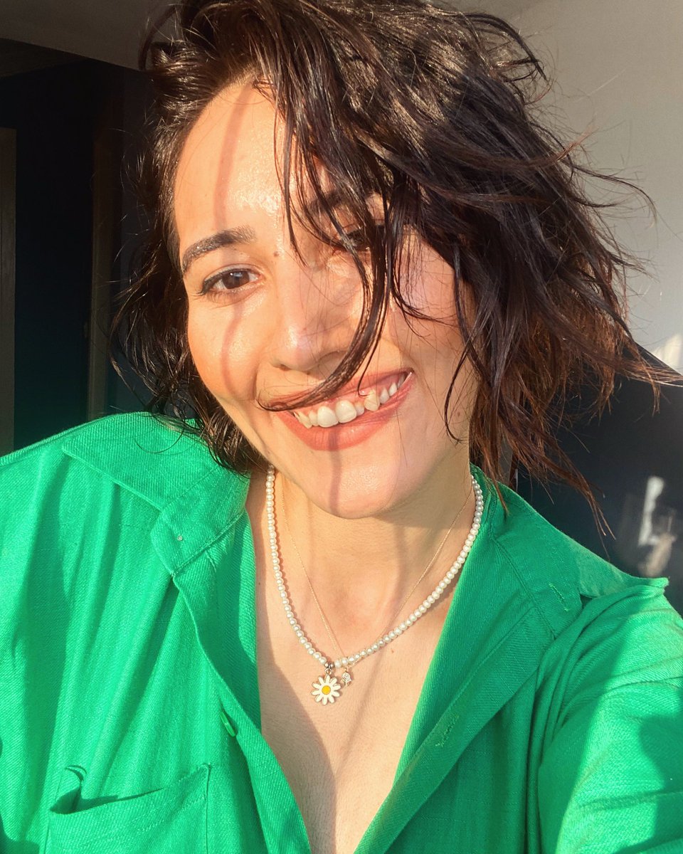 neslibalcii's tweet photo. Akşam güneşi kime 🤭🤪 https://t.co/yl2sW5RJdz