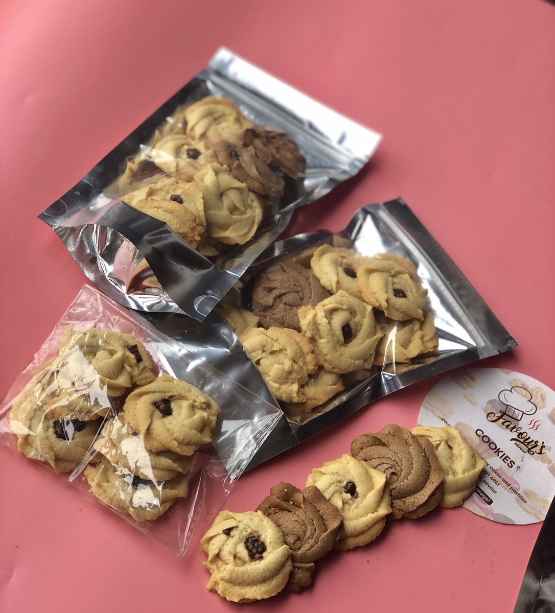 Favours_savour's tweet photo. Creamy crunchy cookies…Also available in chocolate variants. 
N1500/2000 only.
#cookies #creamycookies #cakevendor #favourssavour https://t.co/mhuJ7QteRE