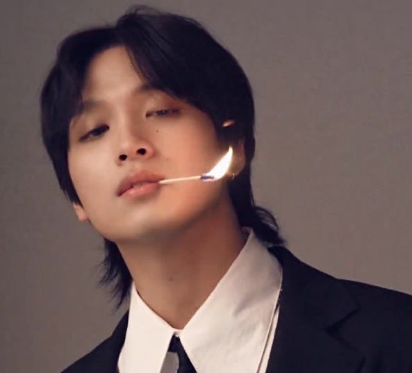 lhcmkI's tweet photo. the impact these two haechan moments had on everyone https://t.co/q9wQ0bM0PM