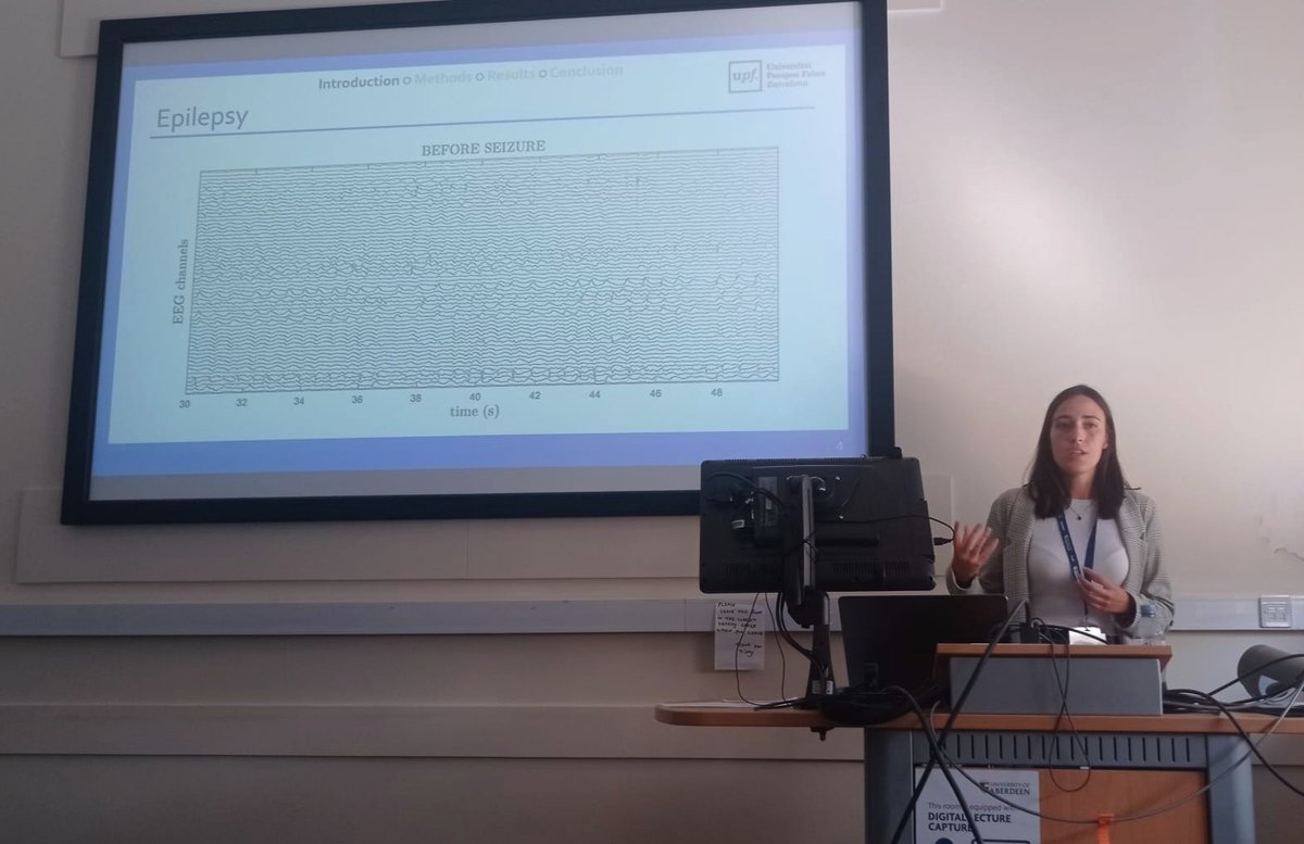 anais_ep's tweet photo. 🇬🇧 Dynamics Days Europe 2022 in the University of Aberdeen (UK) #DDEU22 https://t.co/wZAdMHbMEj
