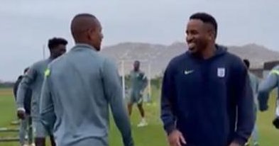 lokover2016's tweet photo. ¡Ha vuelto! 
Jefferson Farfan volvió a los entrenamientos con Alianza Lima y dependerá de Carlos Bustos si lo pone en lista para el clásico. 
@SoyPitazoFinal https://t.co/7scfSnpGxP