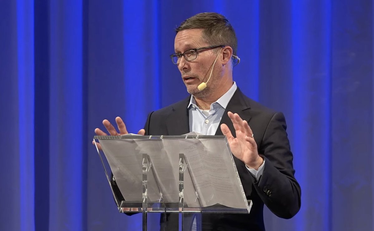 Xylem CEO <a href="/PatrickKDecker/">Patrick Decker</a> tells the finalists:
"you refuse to accept the status quo, you choose to do something about it...you are choosing to focus on one of the biggest challenges there is"

The Junior Water Prize would not possible without the suppor of founding sponsor <a href="/xylem/">Xylem</a>