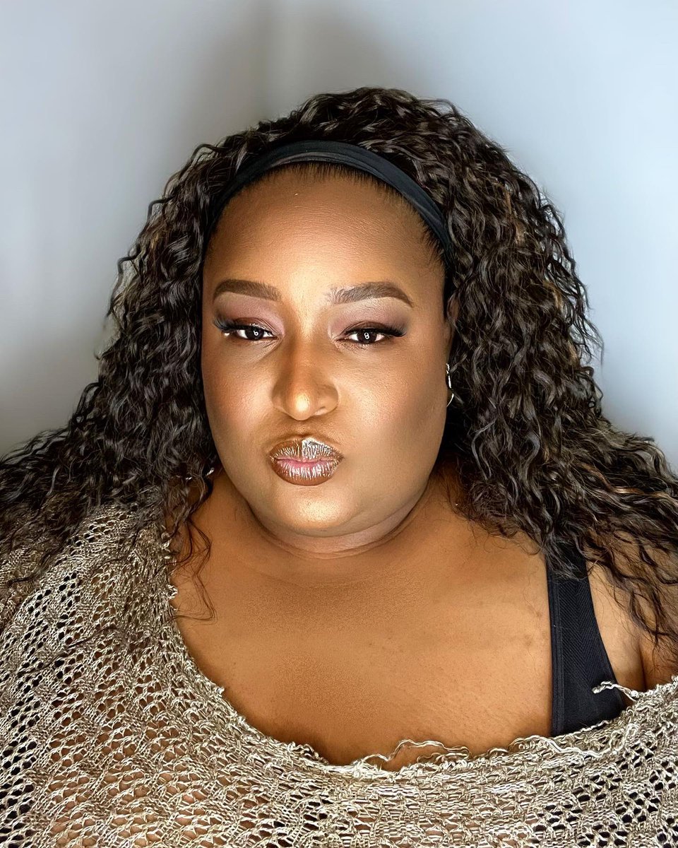 SLady36's tweet photo. Natural Glam is still my favorite 🥰🤎😍

Product list on my IG: @Sassy_lady36

Brands used:
@thecrayoncase @elfcosmetics @modabrush @Maybelline @fruitscosmetics https://t.co/llSkUOCMEo