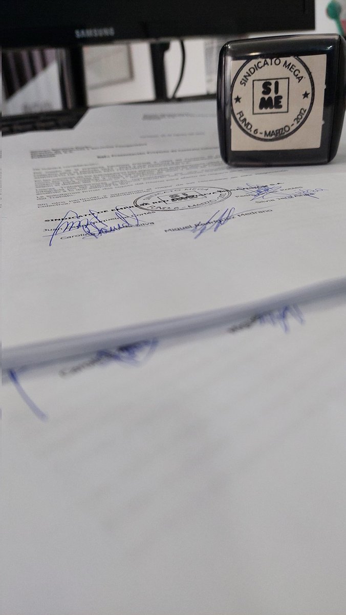 Hoy comenzamos de lleno un nuevo proceso de negociacion colectiva, hacemos entrega del petitorio. Con todo el animo positivo para lograr un buen acuerdo con <a href="/Mega/">Mega</a>
Agradecemos el apoyo y asesoria de <a href="/lafundacionsol/">Fundación SOL</a> y alaboral.cl 
#trabajadores
<a href="/FETRATV/">FETRA TV</a> 
<a href="/ConfeMedios/">ConfeMedios</a>