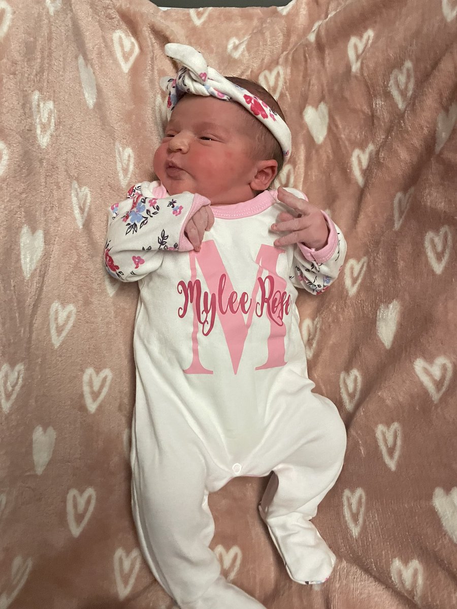JamiePuddAllen's tweet photo. Welcome to the world Mylee Rose Allen

Born via C-section on Tuesday 30th August at 12.13pm weighing  10lbs 2 oz

Just perfect in everyway 🥰 https://t.co/64Ajpxm0lx