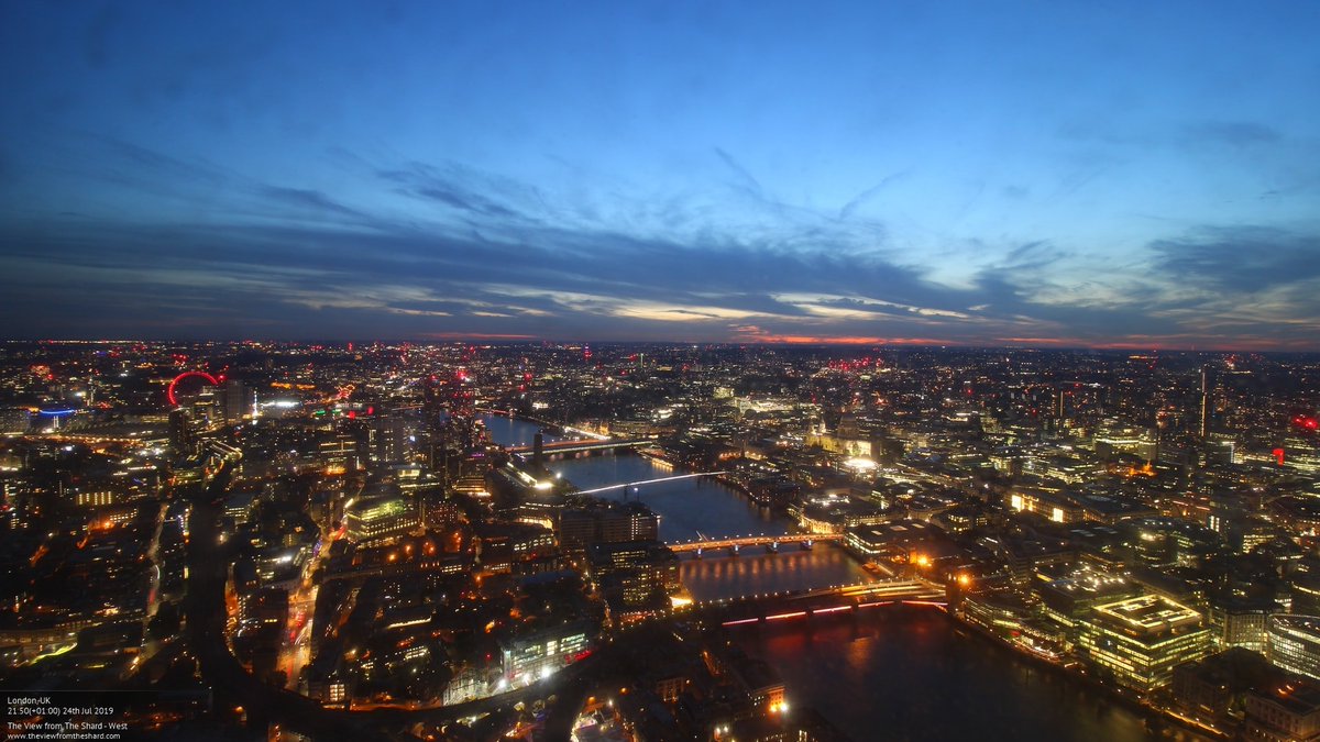 IlluminatedRiv's tweet photo. At dusk on 24 September, 150 boats will sail down #theThames for the @ThamesFestTrust Jubilee Reflections Flotilla to mark HM The Queen’s #PlatinumJubilee, with a special display by artist Leo Villareal! https://t.co/xzDUuwant7 
​
#totallythames @Thames_Alive https://t.co/rYxeGVPlNd