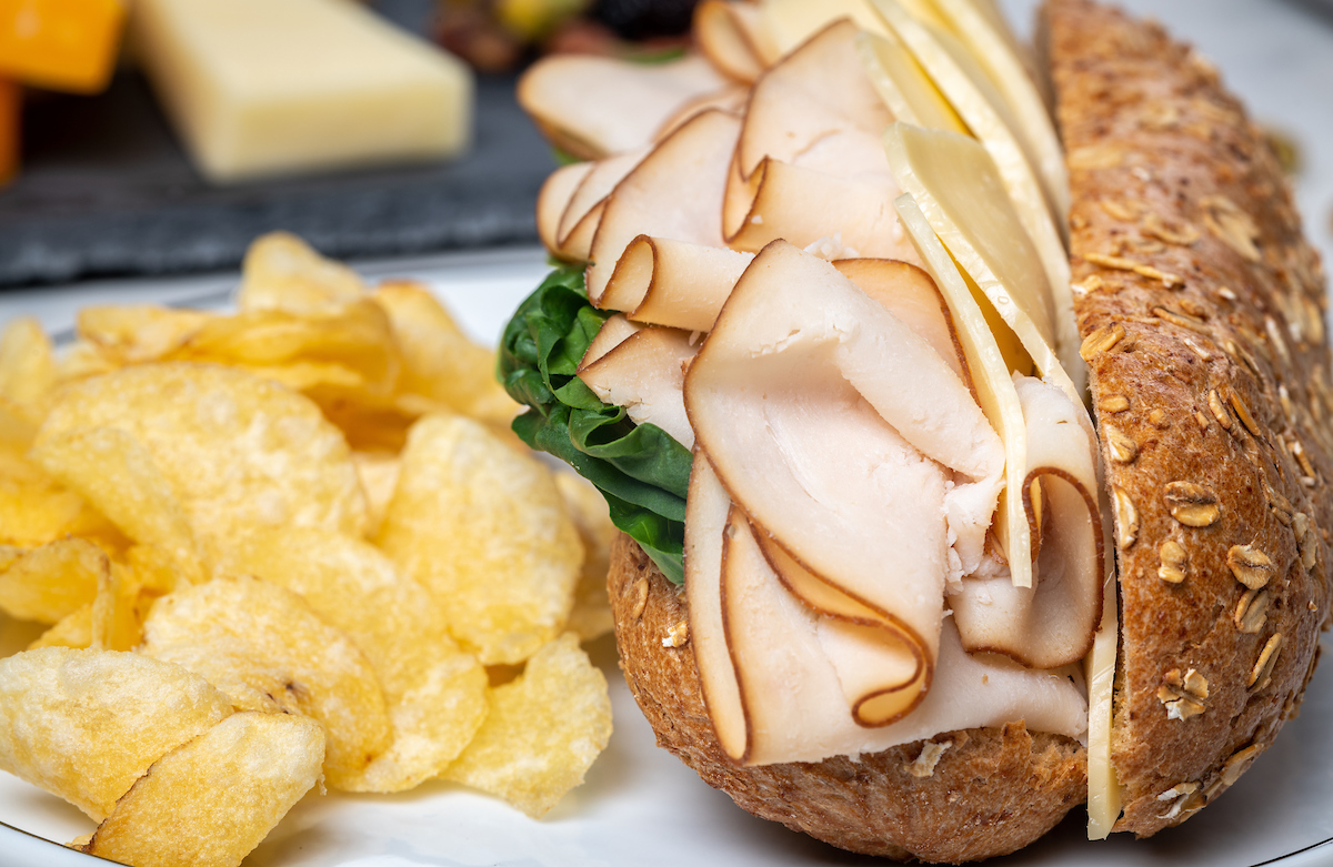 Amtrak's tweet photo. New menu just dropped! 😋

We're introducing some fresh, new options for our Café menus. 

Click here to start planning your next order: https://t.co/lKNTFfsV4n https://t.co/Tp1ieVD6sb