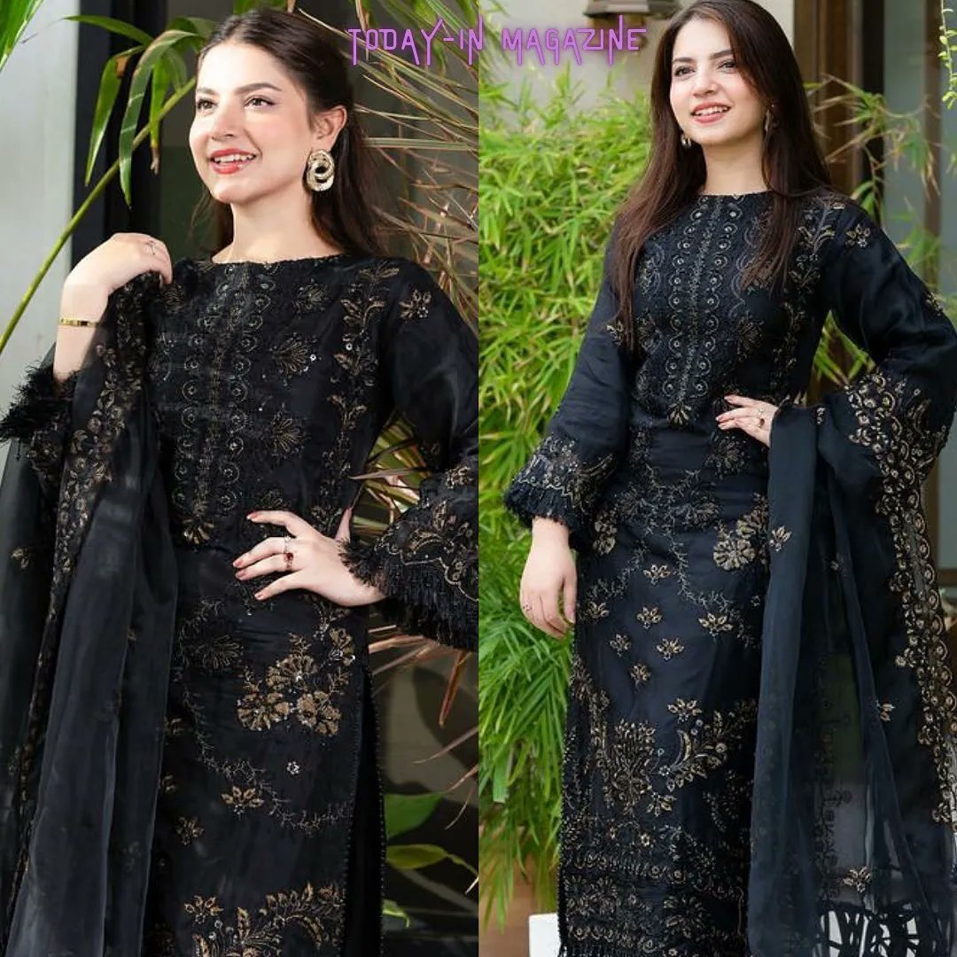 eTodayInPak's tweet photo. #Dananeer looks flawless in black & we’re loving it 🖤✨
#todayinpakistan #todayinmagazine #todayinworld #lollywood #actress #celebrity https://t.co/hnEAK23UAl