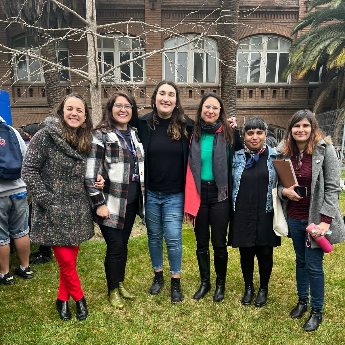Estamos muy contentas, hoy lanzamos el Sistema de Barrial de Cuidados #StgoTeCuida, y los más de 8000 mts2 que tendrá el primer Edificio de Cuidados de Chile. 
Un orgullo asumir estos proyectos colectivos encabezados por la alcaldesa <a href="/IraciHassler/">Irací Hassler Jacob</a>. 
Son grandes noticias 💜