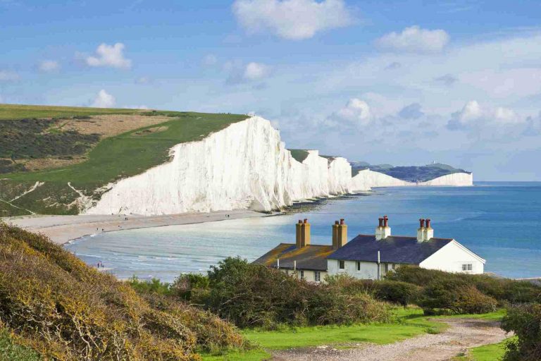 holidayactivty's tweet photo. What's on London! Check out this activity!

This tour is all about an exciting Tour to Leeds Castle, Canterbury, White Cliffs of Dover

Join DavidStubbs on this exhilarating activity to do exciting things in London.

https://t.co/xj5VmXFSwH https://t.co/mnu0XtNfZe