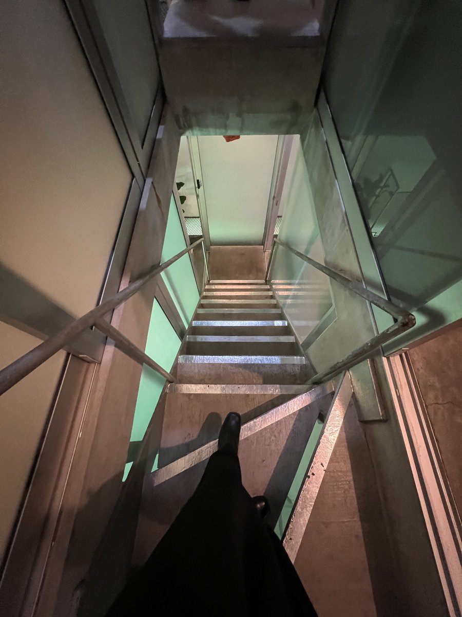 aotupilot's tweet photo. #Web3 Block Party at the Figment Embassy House. @LiveFigment does a phenomenal job at blending art and space. Unreal. https://t.co/2f06v4rGol
