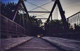 #Haunted bridges are said to be around 🌍, but it this week's episode - we will tell you the tales about the worst of the worst.  

horrifyinghistory.podbean.com
#podnation #podcastrecommendations #darkcastnetwork #horrifyinghistory #hauntedbridges #spirits #ghosts #cryptids