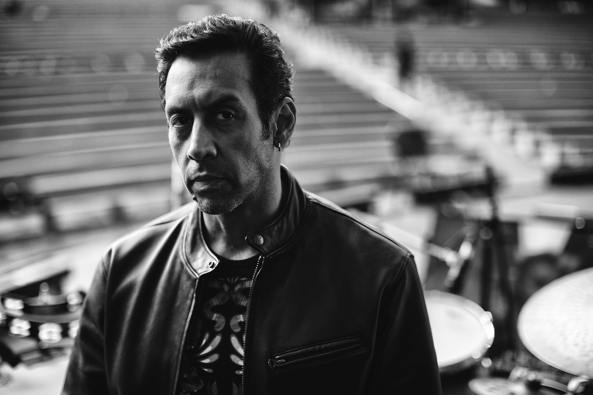 malariasonora's tweet photo. #Entrevista || El multipremiado baterista mexicano @AntonioDrumsX  presenta SHIFT (Bad Hombre, Vol. 2), álbum en el que participan artistas como @trent_reznor,@anatijoux, @davematthewsbnd y @silvanaestradab, entre muchos otros.
📸: @chuchotragaluz
 https://t.co/4efrngNeIA https://t.co/FYgnWM8Iu2