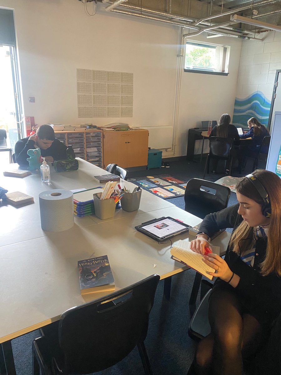 ThePodLHS's tweet photo. Well done Rhys and Ella for some fantastic reading today 📚 We have been reading Harry Potter and the Philospher’s Stone as our class novel 🧙‍♀️⚡️🤩 https://t.co/yEDJ3p19k3