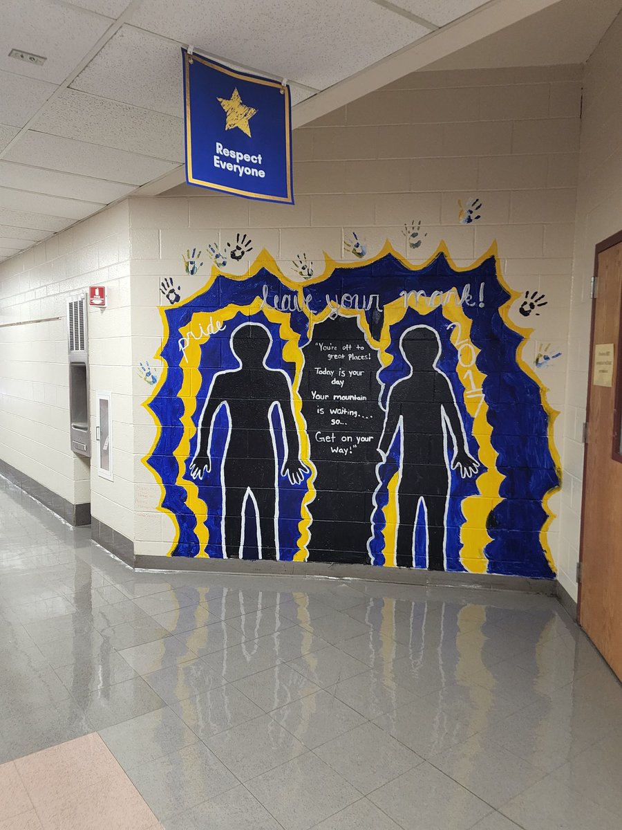 MayreniFermin's tweet photo. Check out LMS!! Our custodial team has worked hard this summer to get us ready for the new school year!! #LTSDpride 🥳🥳 @LumbertonSuper @BudthePrincipal @cbmurr @BrowntheAP https://t.co/asUJeTwNPD