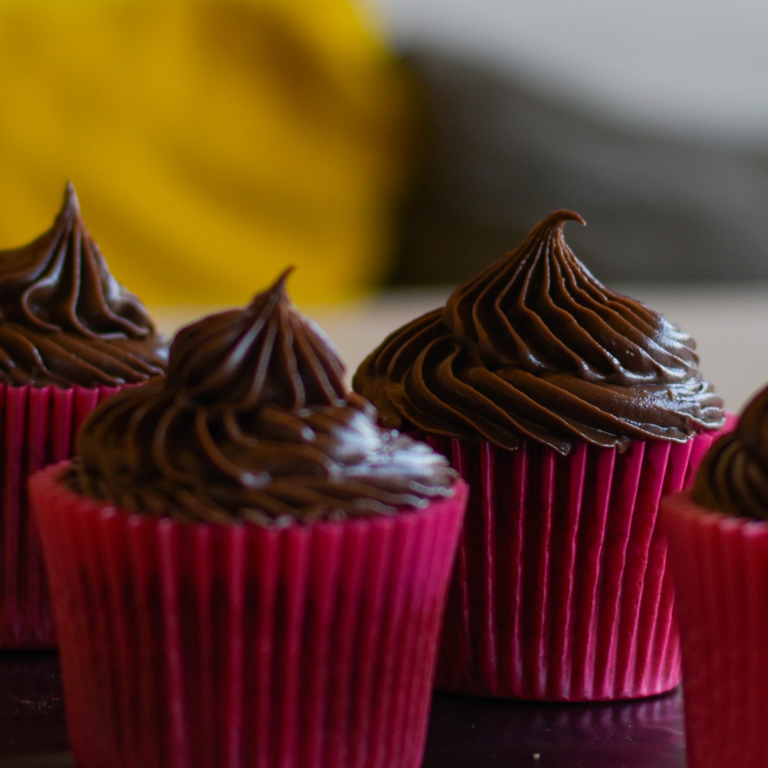 TheChillyYellow's tweet photo. Chocolate Cupcakes ❤️🧡😋

👉Eggless
👉Super moist
👉creamy
👉chocolaty
👉soft
.
.
📍 Kirabo Complex (besides Best buy supermarket), bukoto-kisasi Road, Kampala.
+256 751 503 030 https://t.co/86g0SPR2Ok