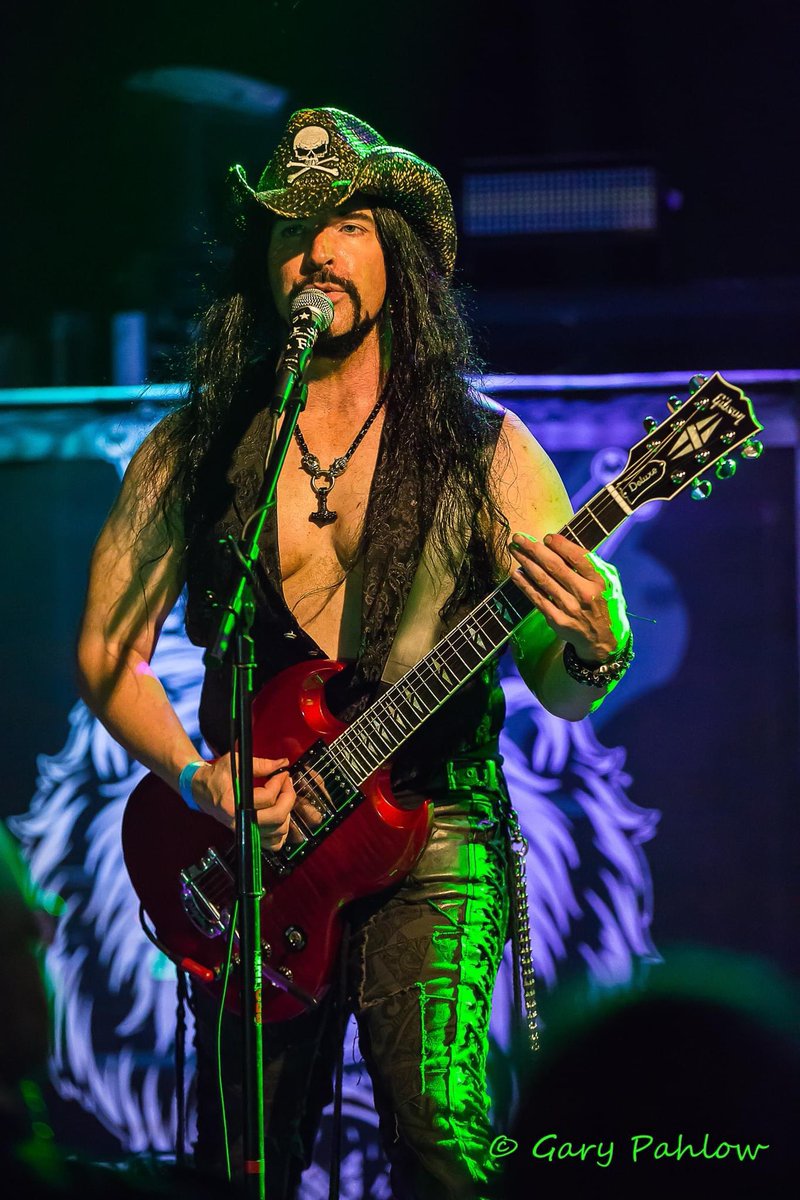 We all make mistakes but how U atone 4 them is what counts. An honest “sorry” goes a long way. Changes 2 make things better go even further #values #lessons #integrity #perspective #inspire #motivate #life #love #morals #action #positivity #thoughts #RealLife #relationships