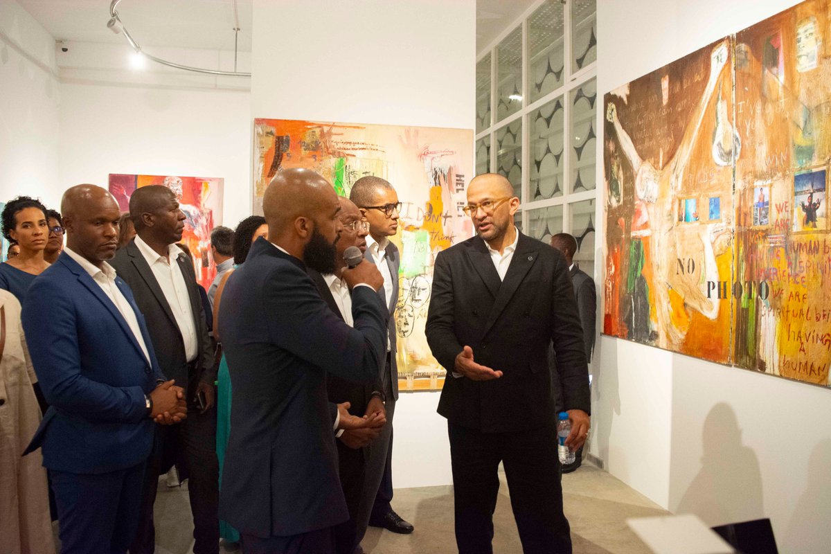 cnad_cv's tweet photo. Passou rápido! Já faz um mês desde que inauguramos o renovado CNAD ao Mindelo e ao mundo. Estamos abertos com 3 novas exposições e instalação performática, novos espaços para residências artísticas, investigação, loja e muito mais para descobrir! +info em https://t.co/nynm8hEyzU. https://t.co/Vgf2mxvqPS