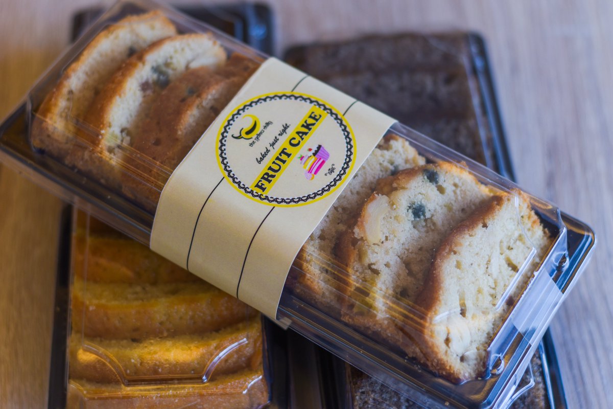 TheChillyYellow's tweet photo. Take these cuties home and have a gorgeous delicious experience from our with our cake takeaway packs.
Suits well for the afternoon or evening tea with your loved ones. 🤞

#fruitcake #bananacake #chocolatecake #takeawaypack #vanillacake #theyellowchilly #kampalacafes #cafe https://t.co/eOjsMsyju8