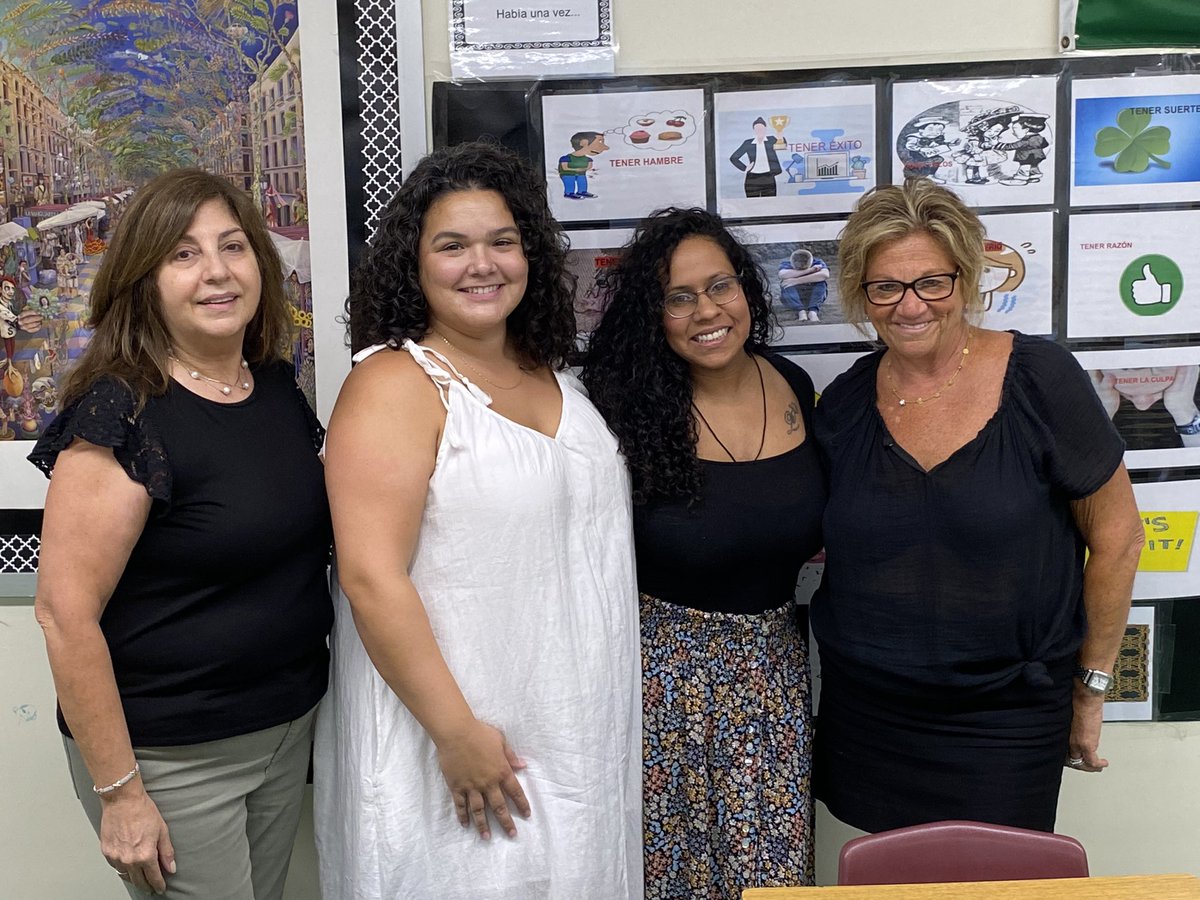 ¡Bienvenidos!  LPS world language teachers ready to go!  #SimplyTheBestLPS <a href="/LivSchools/">Livingston Schools</a> <a href="/LivSchoolsTEAM/">@LivSchoolsTEAM</a>