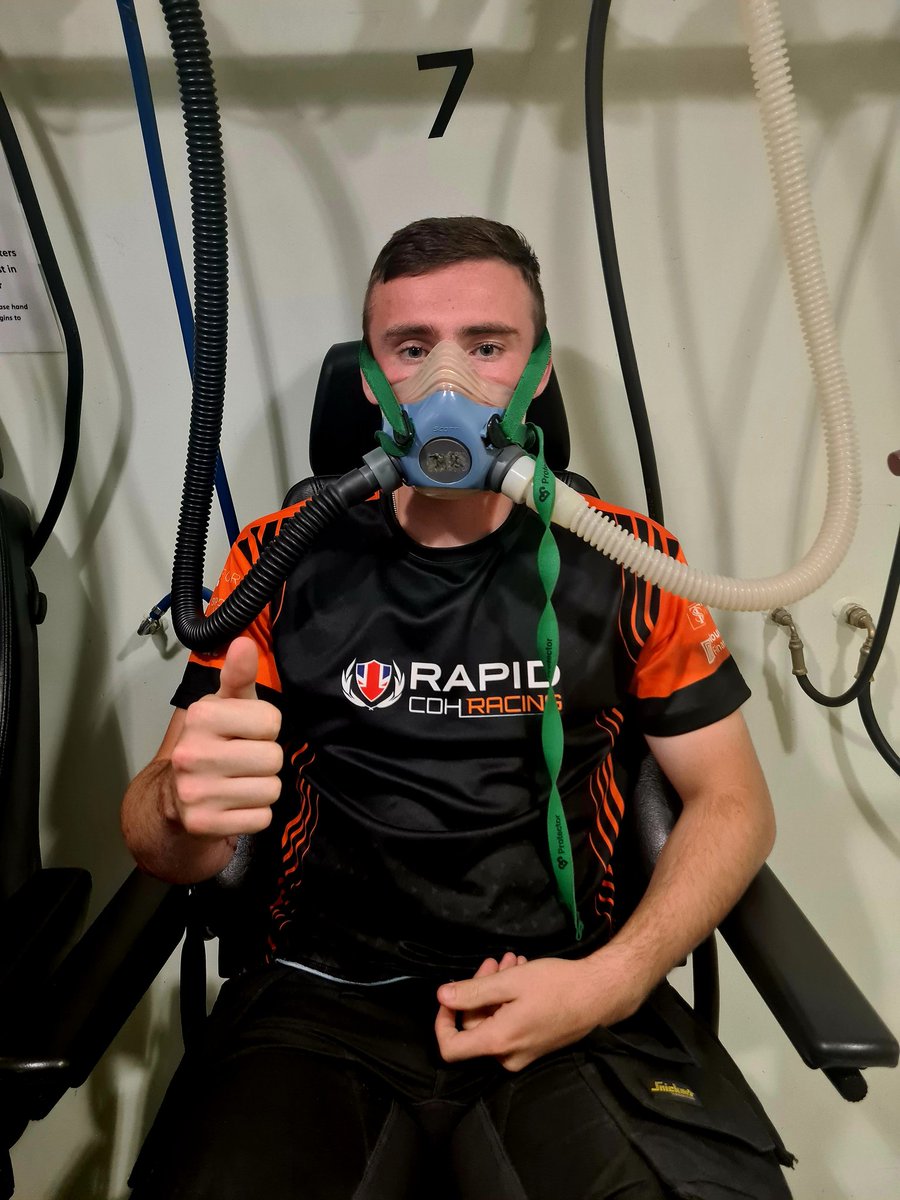 LDRRacing's tweet photo. Massive Thank you to the lovely people @MerciaMSTherapy for helping me to Recover from  my shoulder injuries and allowing me to use the Hyperbaric Oxygen Chamber 🙏 Before I head to @SnettertonMSV @OfficialBSB with @Rapidtraininguk #CDHracing #Kawasaki Fuelled by @CheshireMould https://t.co/FRHXjwk5xu