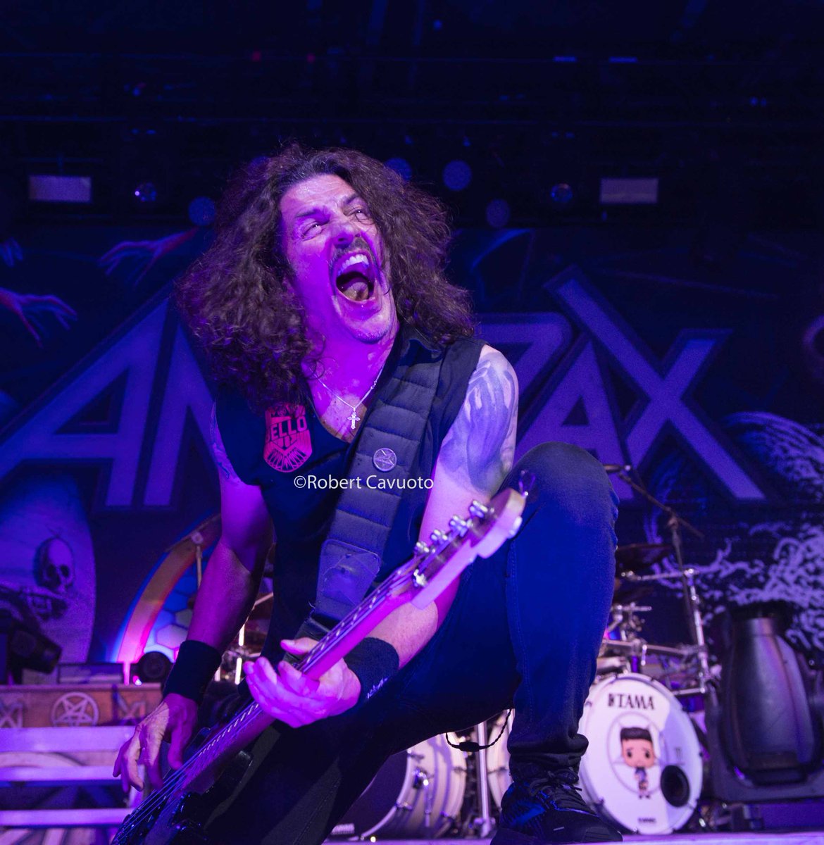 With his bass slung down low, Frank Bello of #ANTHRAX ran the stage at a dizzying pace & headbanging all night whipping the fans into a frenzy at The Fillmore 8/28/22 @Anthrax @TheFrankBello