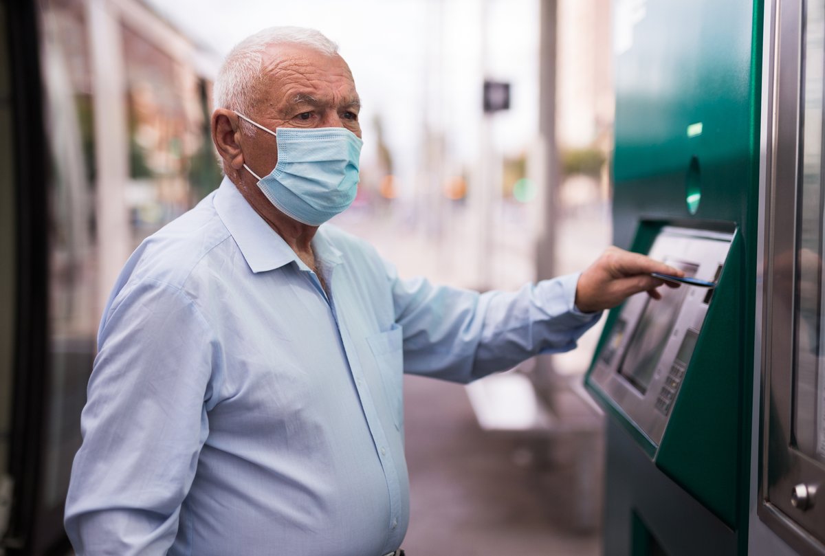 Protocolo para mejorar la Atención y el Servicio a las Personas Adultas Mayores en el Sector Financiero #AlAire @robertoah 🔴bit.ly/AsíLasCosasW